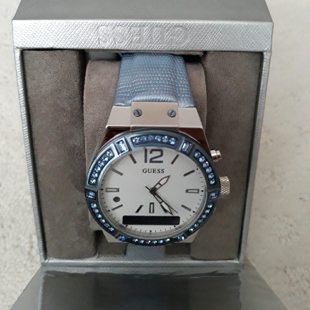 Guess smartwatch